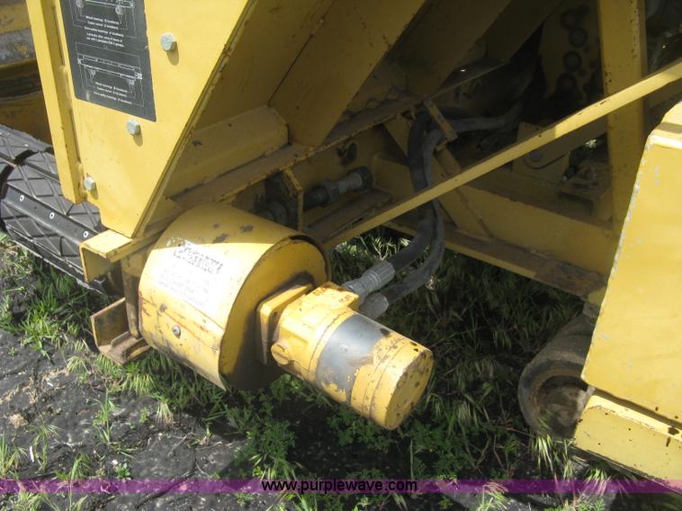 image for item J2804 HTC 2000 lay-down machine paver