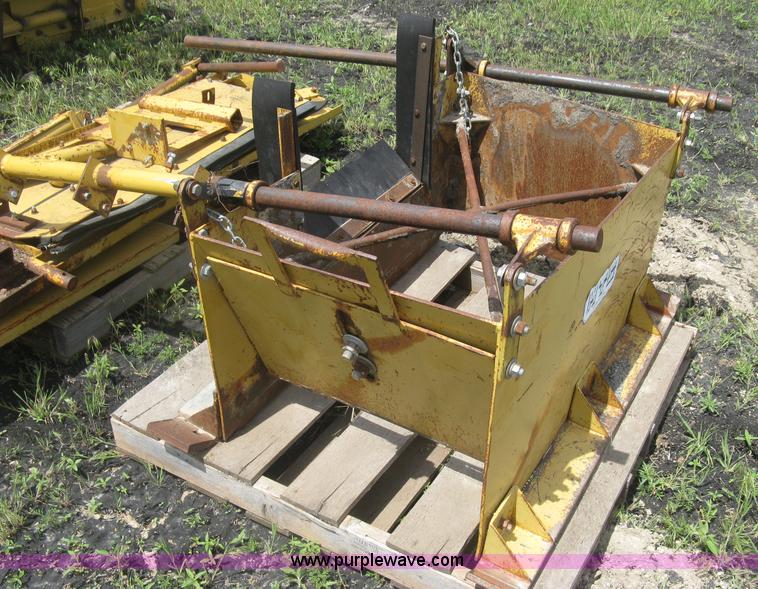 image for item J2804 HTC 2000 lay-down machine paver