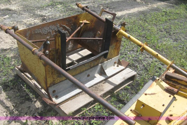 image for item J2804 HTC 2000 lay-down machine paver