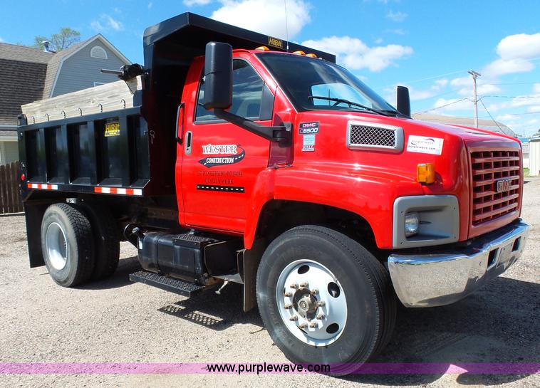 image for item J4115 2006 GMC C6500 dump truck