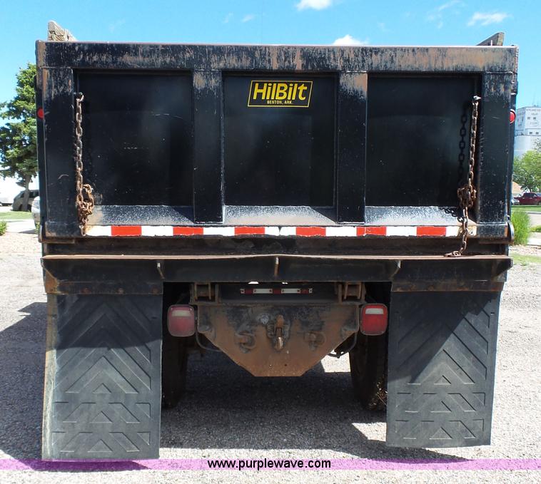 image for item J4115 2006 GMC C6500 dump truck