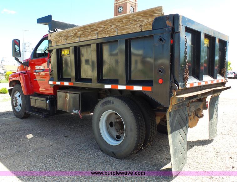 image for item J4115 2006 GMC C6500 dump truck