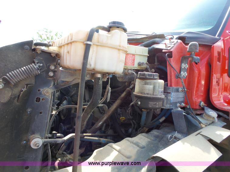 image for item J4115 2006 GMC C6500 dump truck