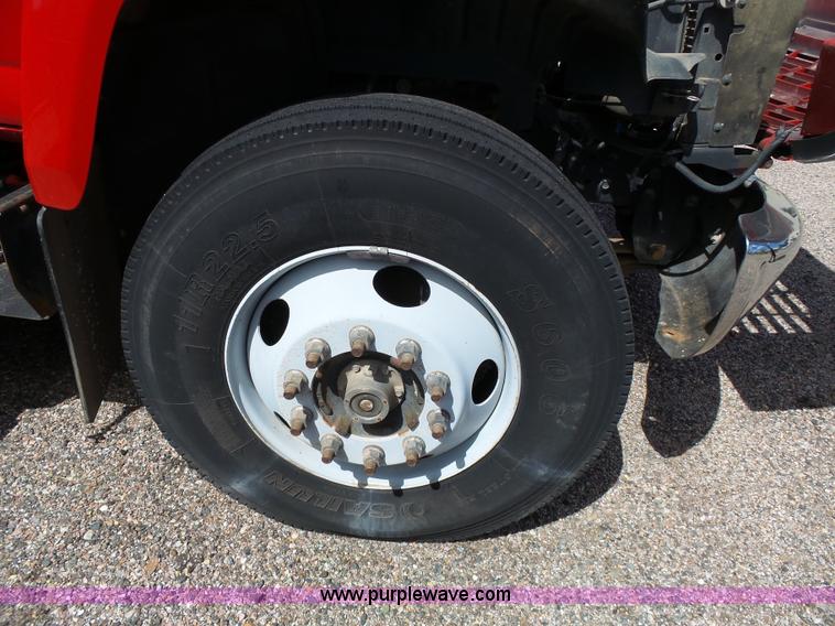 image for item J4115 2006 GMC C6500 dump truck