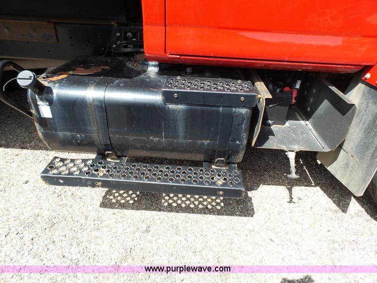 image for item J4115 2006 GMC C6500 dump truck