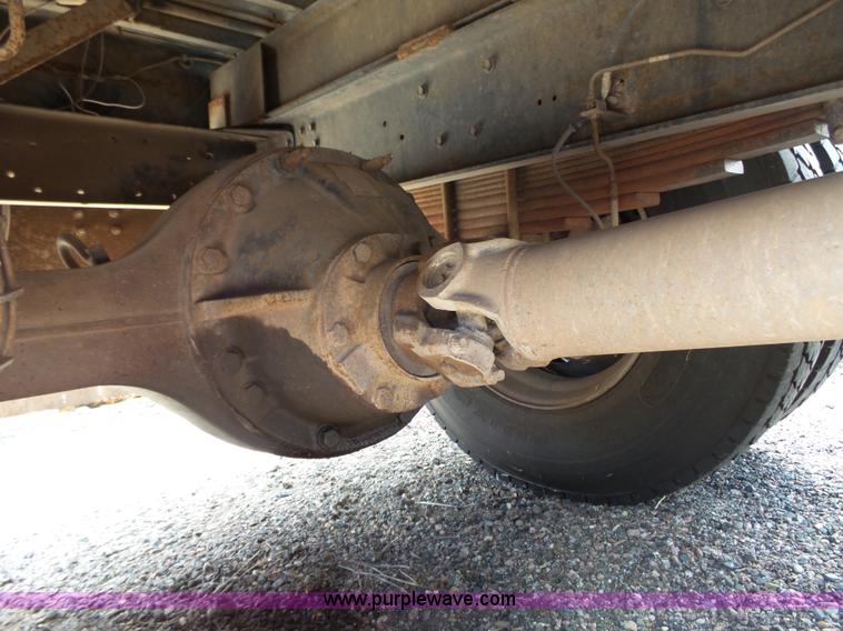 image for item J4115 2006 GMC C6500 dump truck