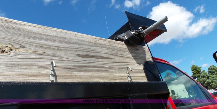 image for item J4115 2006 GMC C6500 dump truck