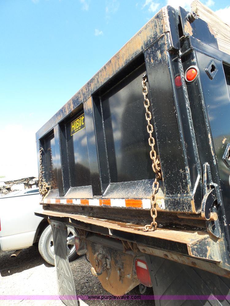 image for item J4115 2006 GMC C6500 dump truck