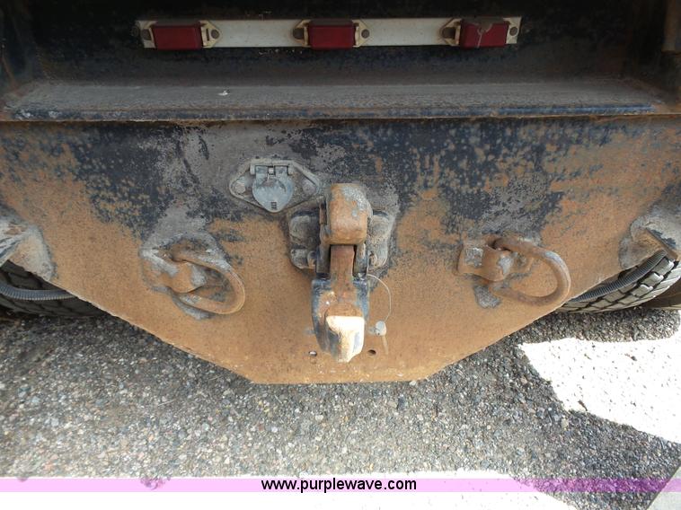 image for item J4115 2006 GMC C6500 dump truck