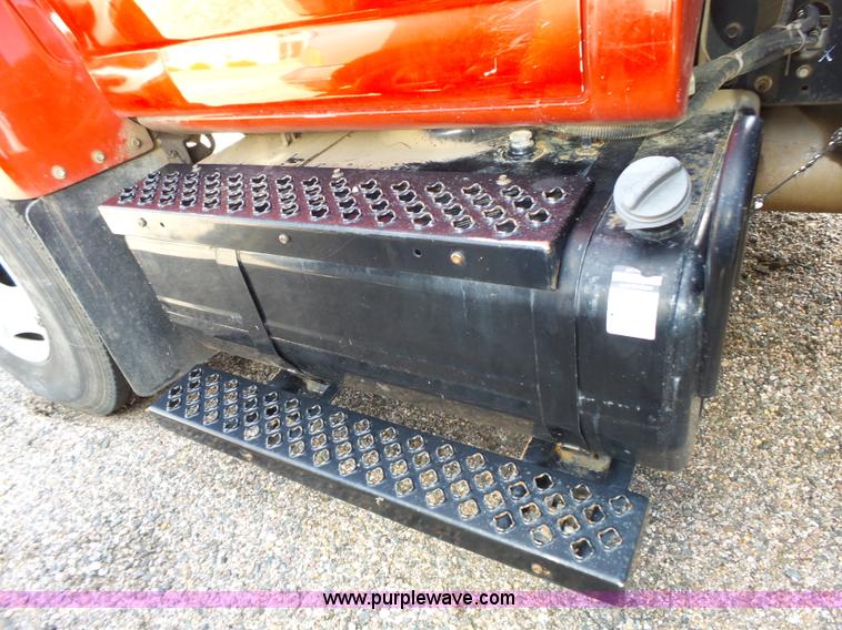 image for item J4115 2006 GMC C6500 dump truck