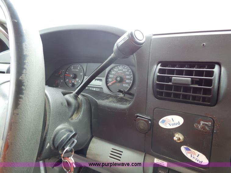 image for item J4197 2007 Ford F550 Super Duty service truck with crane