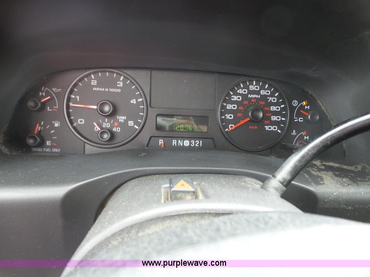 image for item J4197 2007 Ford F550 Super Duty service truck with crane