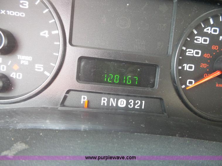 image for item J4197 2007 Ford F550 Super Duty service truck with crane