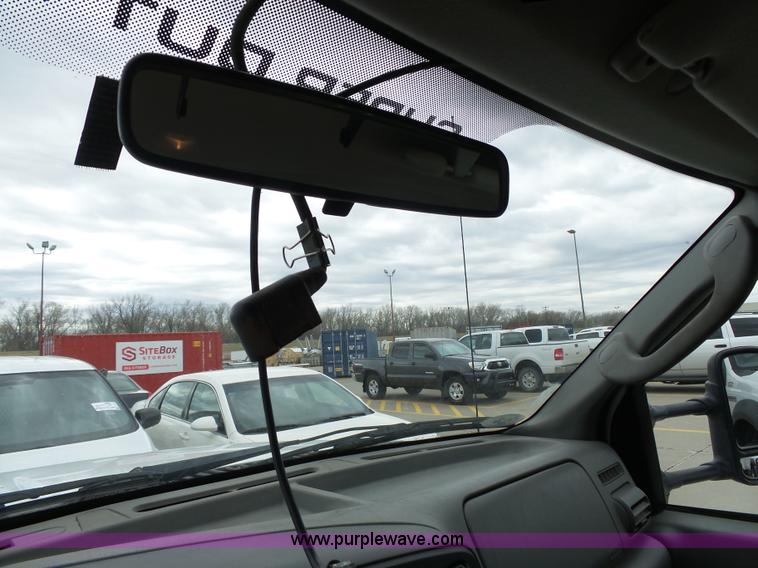 image for item J4197 2007 Ford F550 Super Duty service truck with crane