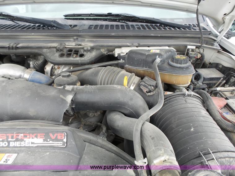 image for item J4197 2007 Ford F550 Super Duty service truck with crane