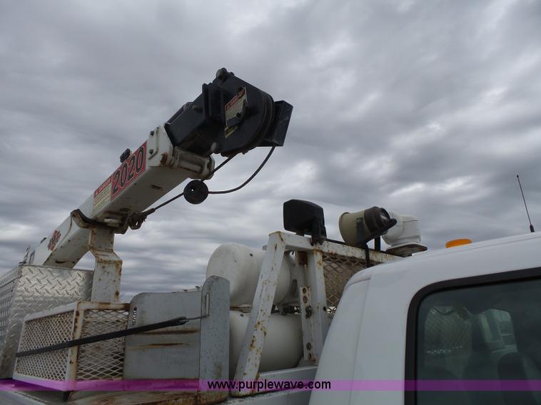 image for item J4197 2007 Ford F550 Super Duty service truck with crane