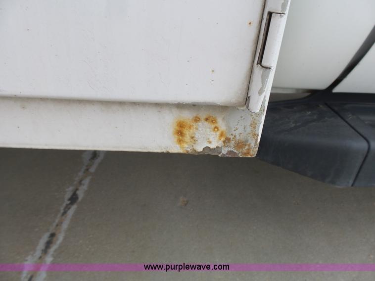 image for item J4197 2007 Ford F550 Super Duty service truck with crane