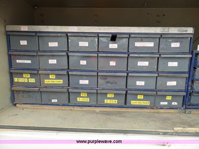 image for item J4197 2007 Ford F550 Super Duty service truck with crane