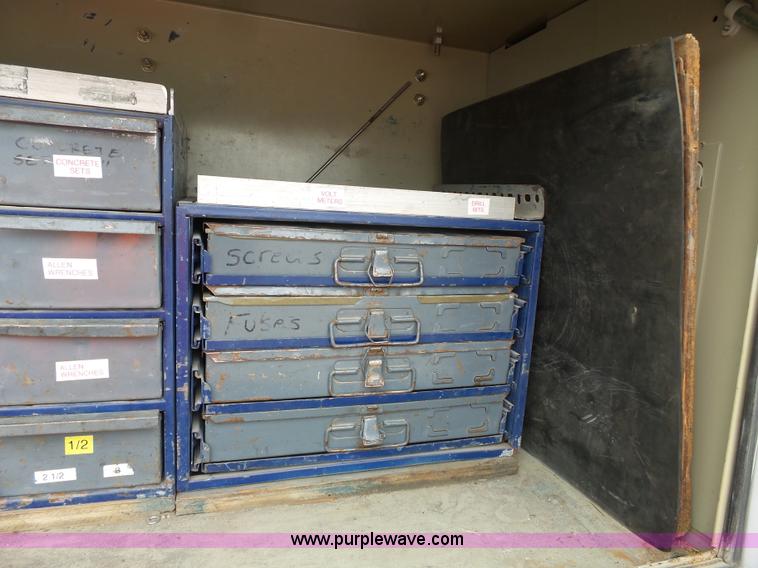 image for item J4197 2007 Ford F550 Super Duty service truck with crane