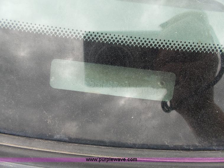 image for item J4197 2007 Ford F550 Super Duty service truck with crane