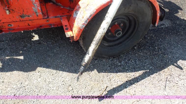 image for item J4605 Crafco Supershot SS125 melter/applicator