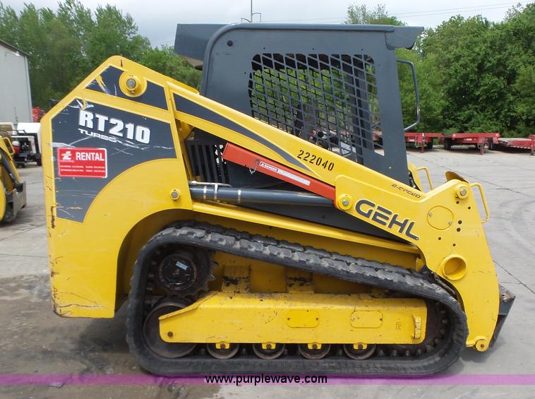 image for item K2229 2012 Gehl RT210 Turbo skid steer