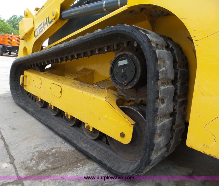 image for item K2229 2012 Gehl RT210 Turbo skid steer