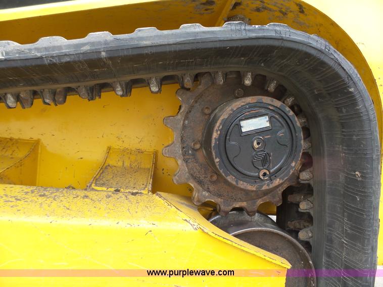 image for item K2229 2012 Gehl RT210 Turbo skid steer