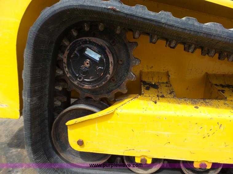 image for item K2229 2012 Gehl RT210 Turbo skid steer