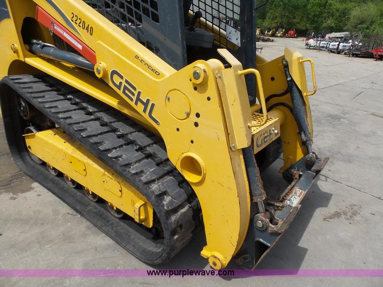 image for item K2229 2012 Gehl RT210 Turbo skid steer