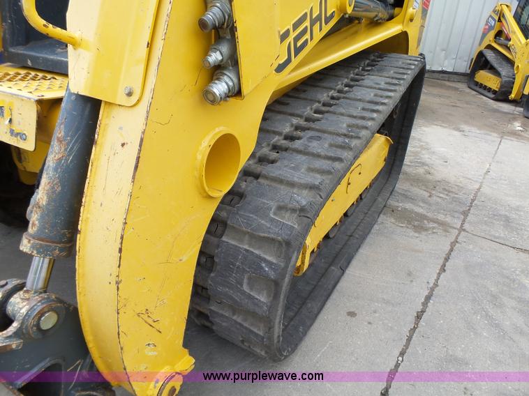 image for item K2229 2012 Gehl RT210 Turbo skid steer