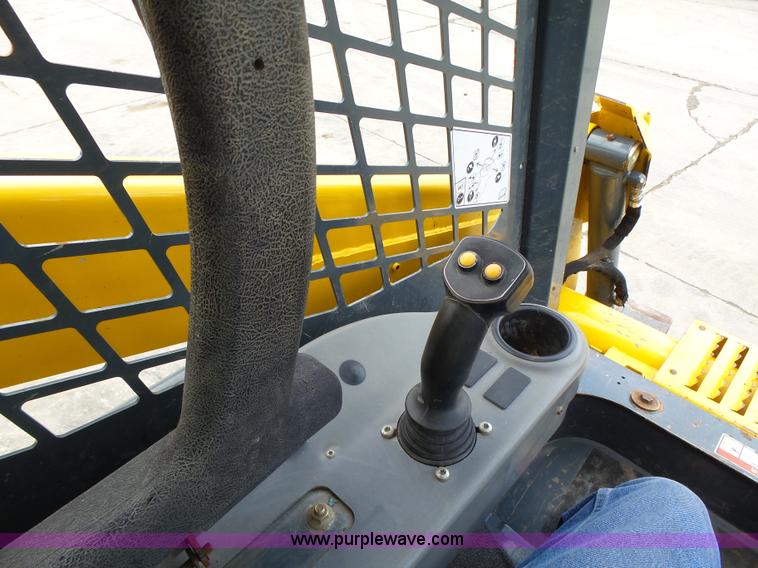 image for item K2229 2012 Gehl RT210 Turbo skid steer