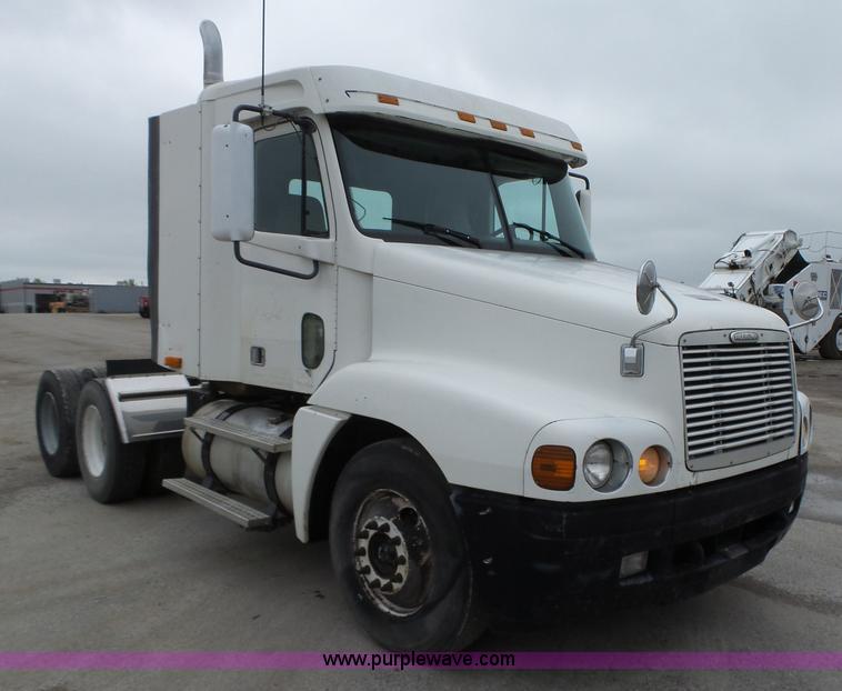 image for item K2234 1999 Freightliner Century Class semi truck