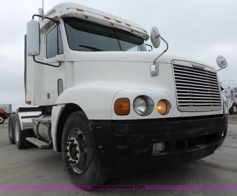 image for item K2234 1999 Freightliner Century Class semi truck