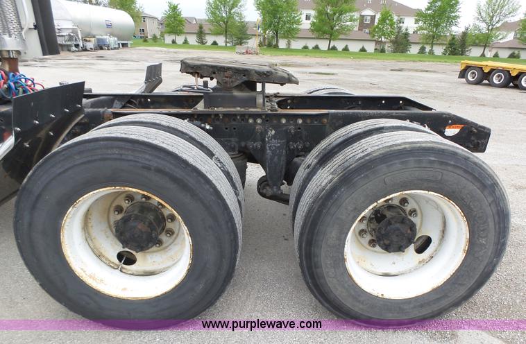 image for item K2234 1999 Freightliner Century Class semi truck