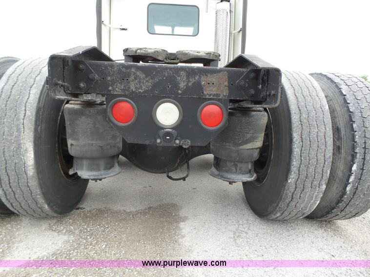 image for item K2234 1999 Freightliner Century Class semi truck