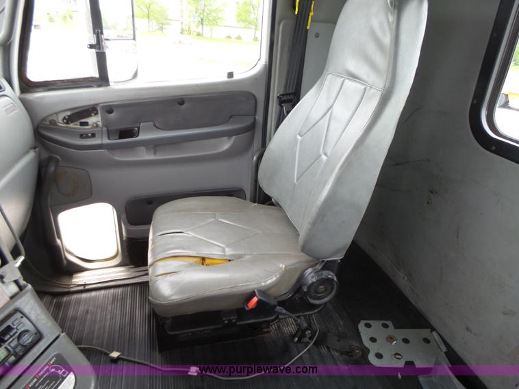 image for item K2234 1999 Freightliner Century Class semi truck