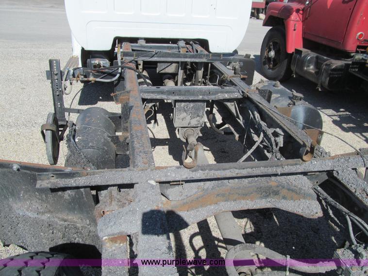 image for item K2236 1986 GMC Top Kick truck chassis