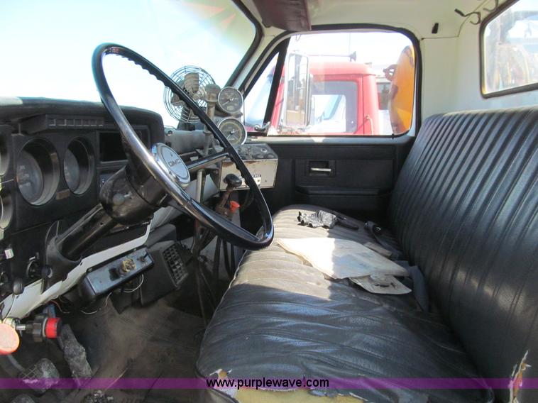 image for item K2236 1986 GMC Top Kick truck chassis