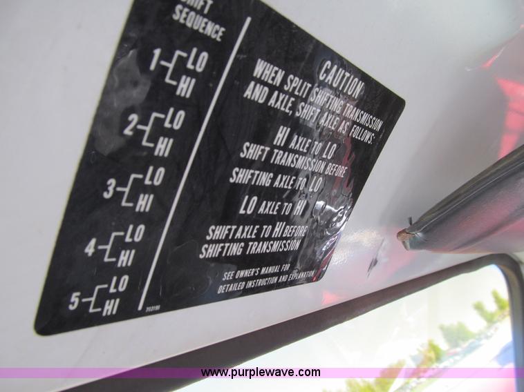 image for item K2236 1986 GMC Top Kick truck chassis