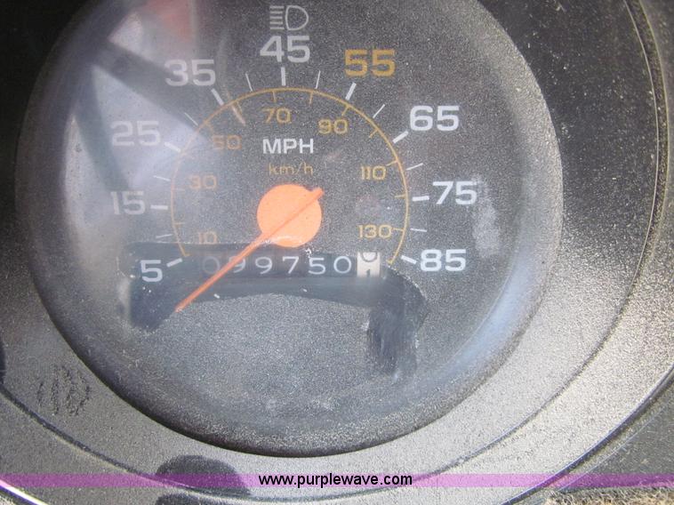 image for item K2236 1986 GMC Top Kick truck chassis