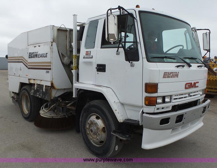 image for item K2237 1994 Elgin Eagle street sweeper