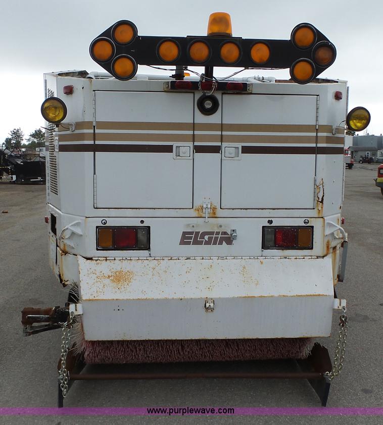 image for item K2237 1994 Elgin Eagle street sweeper