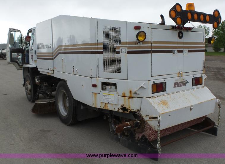 image for item K2237 1994 Elgin Eagle street sweeper