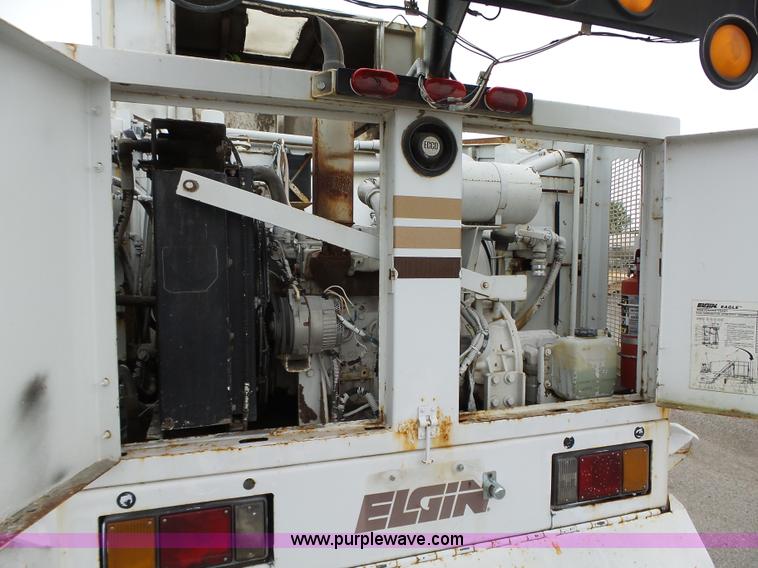 image for item K2237 1994 Elgin Eagle street sweeper