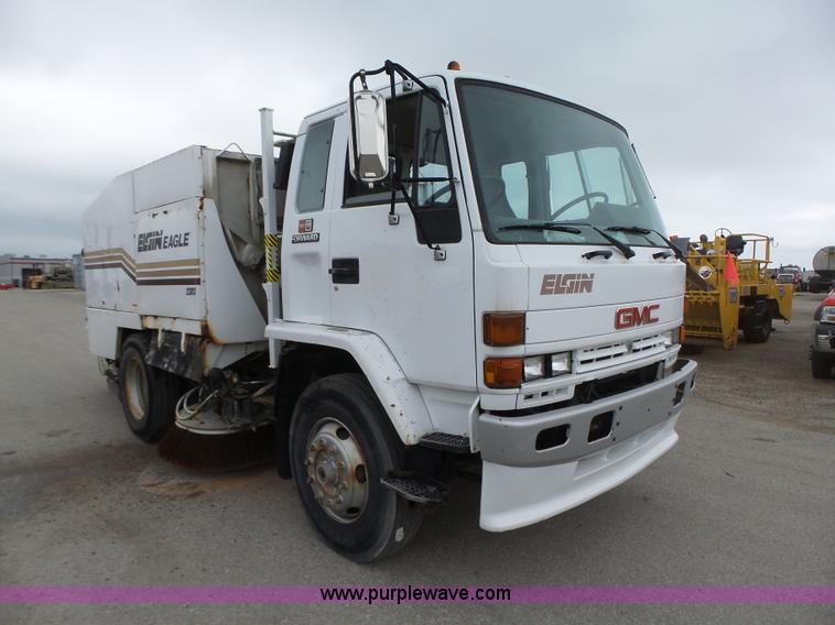 image for item K2237 1994 Elgin Eagle street sweeper