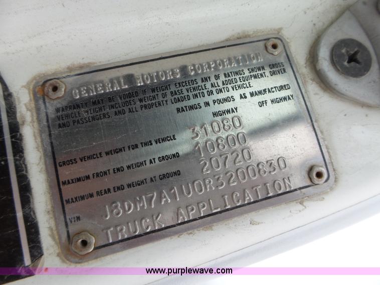 image for item K2237 1994 Elgin Eagle street sweeper