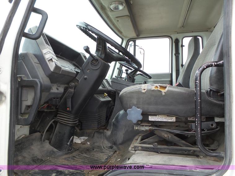 image for item K2237 1994 Elgin Eagle street sweeper