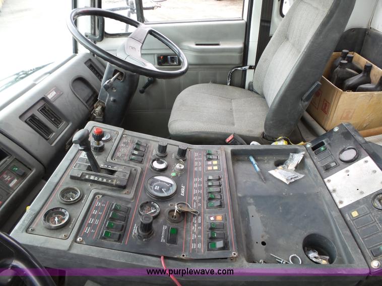 image for item K2237 1994 Elgin Eagle street sweeper