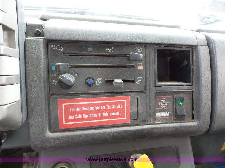 image for item K2237 1994 Elgin Eagle street sweeper